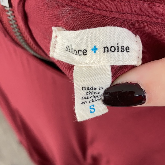 Maroon flowy dress size small - Picture 3 of 3